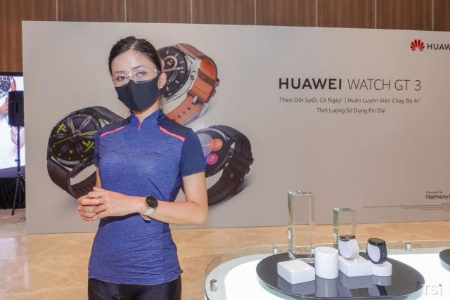 Huawei ra mắt 3 đồng hồ Watch GT 3 và GT Runner, chưa công bố nhưng giá dự kiến 10 triệu đồng Huawei ra mắt 3 đồng hồ Watch GT 3 và GT Runner, chưa công bố nhưng giá dự kiến 10 triệu đồng