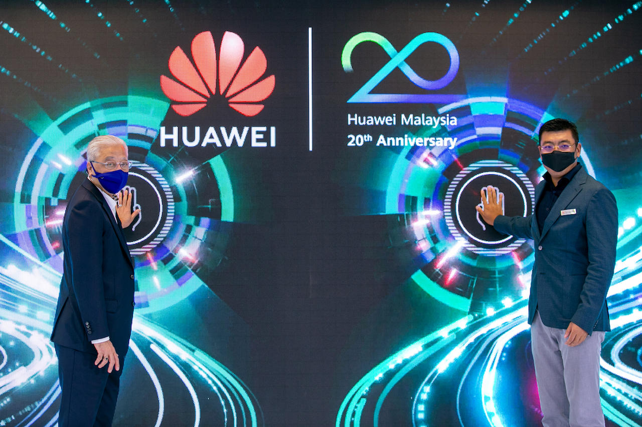 Malaysia Prime Minister launches Huawei's Customer Solution Innovation Center
