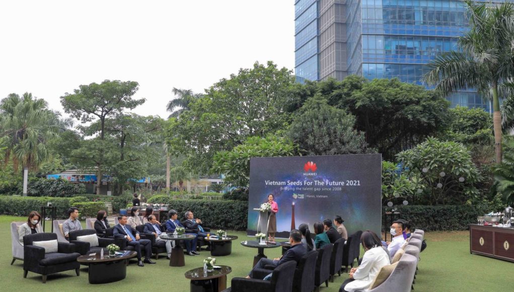 Huawei Việt Nam đào tạo 27 sinh viên ICT ưu tú trong chương trình Hạt giống cho Tương lai 2021