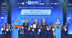 Microsoft vinh dự nhận Giải thưởng Chuyển Đổi số Việt Nam 2021