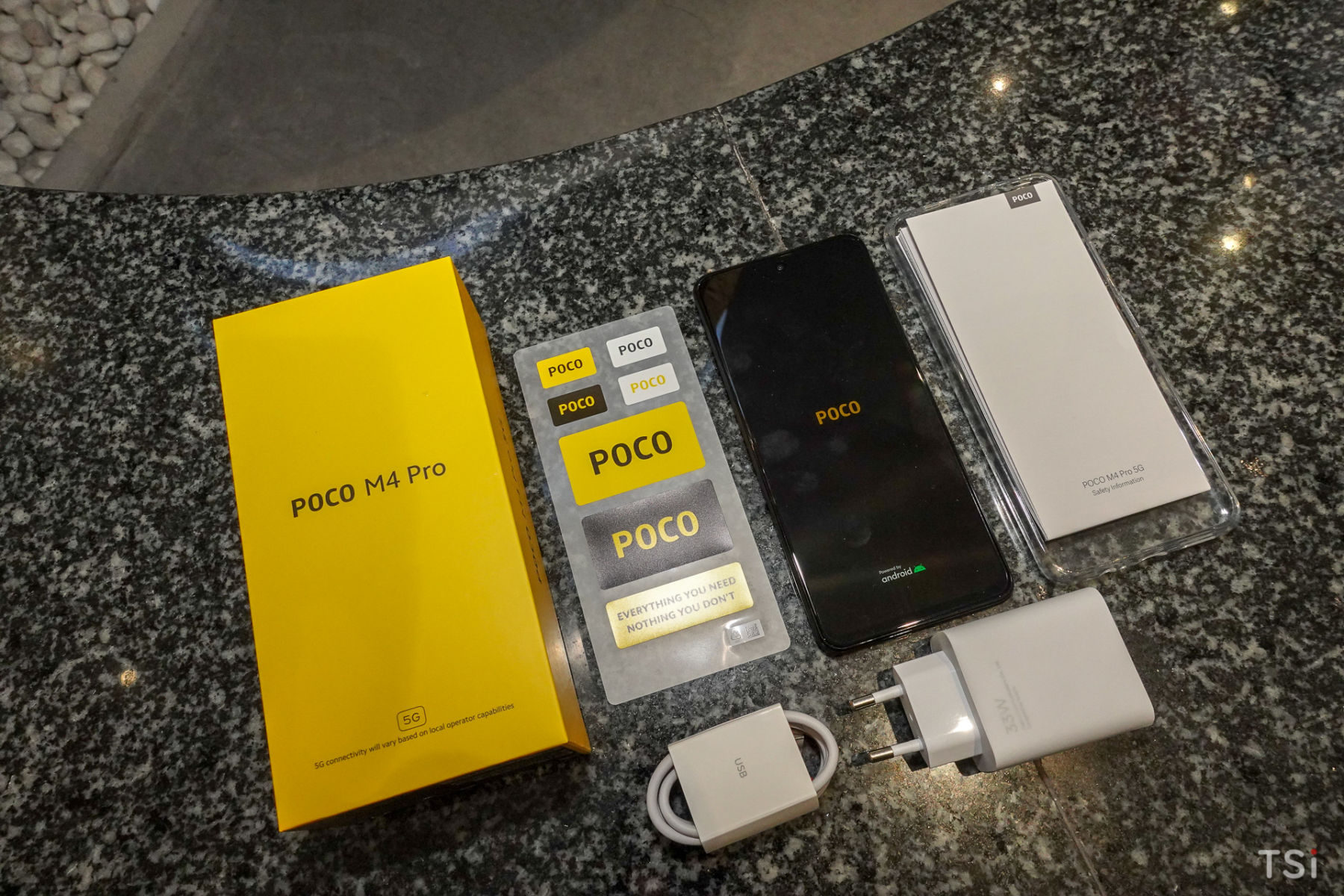 Mở hộp POCO M4 Pro 5G: Đẹp, giá hợp lý Mở hộp POCO M4 Pro 5G: Đẹp, giá hợp lý