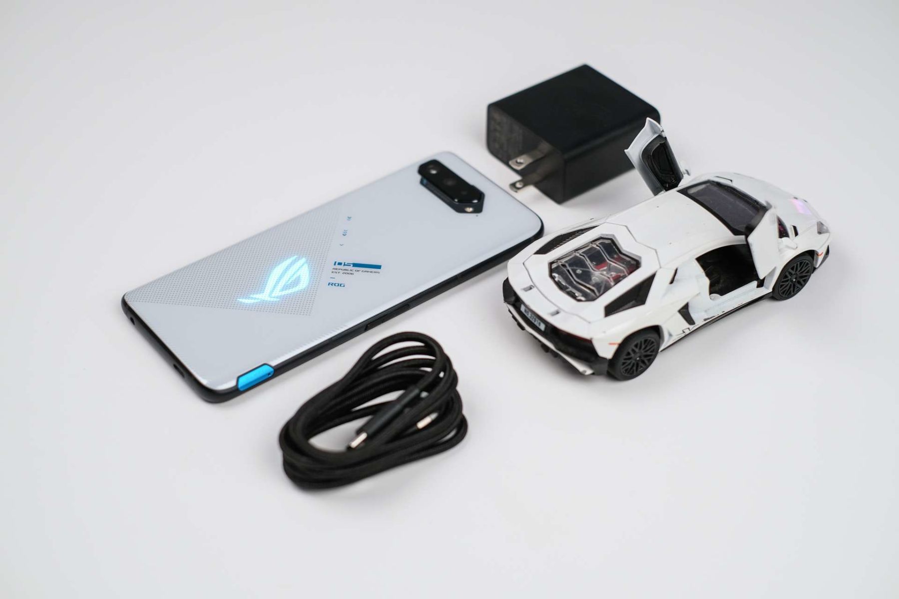 ASUS Republic of Gamers mở bán ROG Phone 5s tại Việt Nam ASUS Republic of Gamers mở bán ROG Phone 5s tại Việt Nam