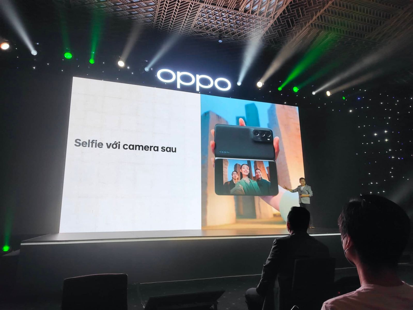 OPPO ra mắt smartphone màn hình gập thương mại đầu tiên