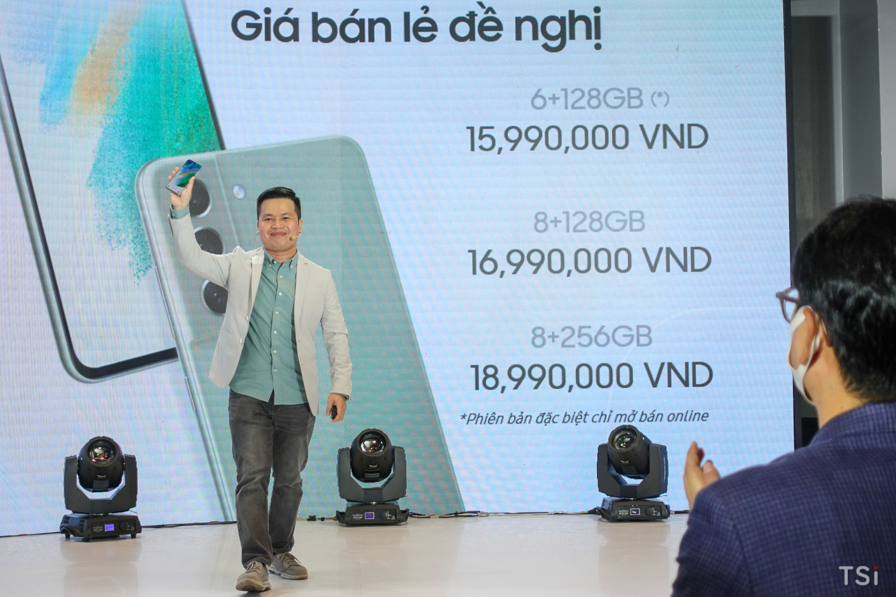 Samsung Galaxy S21 FE 5G ra mắt: 4 màu, giá từ 16 triệu đồng Samsung Galaxy S21 FE 5G ra mắt: 4 màu, giá từ 16 triệu đồng