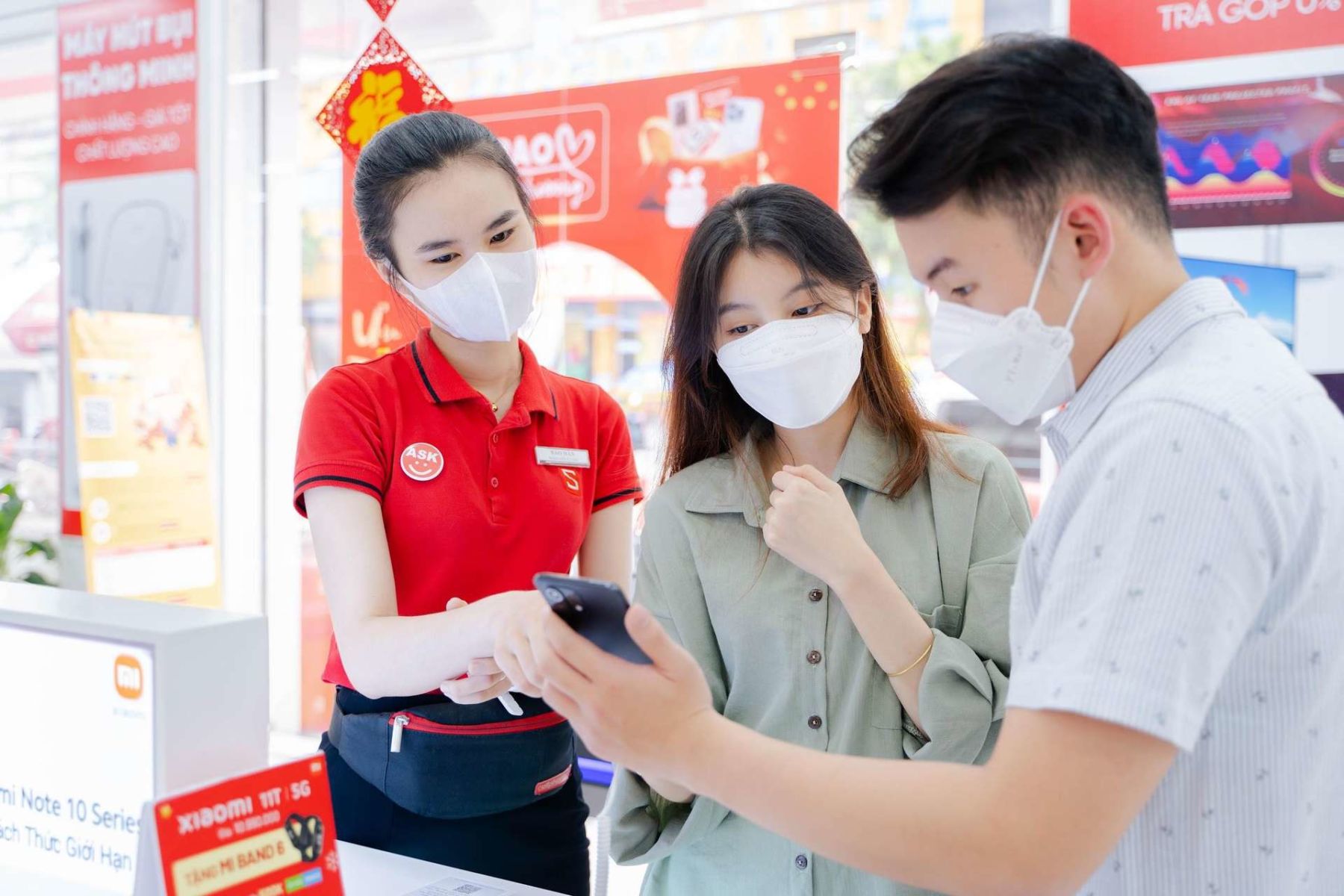 Tết trao yêu thương cùng CellphoneS Tết trao yêu thương cùng CellphoneS