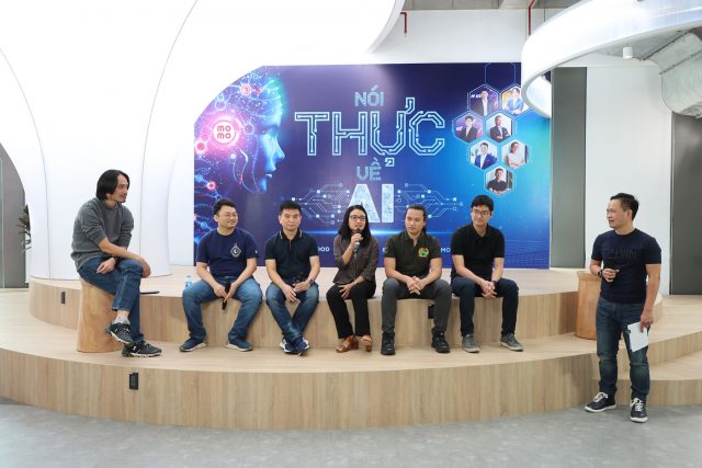 Nội dung buổi chia sẻ 'Nói thực về AI' của MoMo Nội dung buổi chia sẻ 'Nói thực về AI' của MoMo