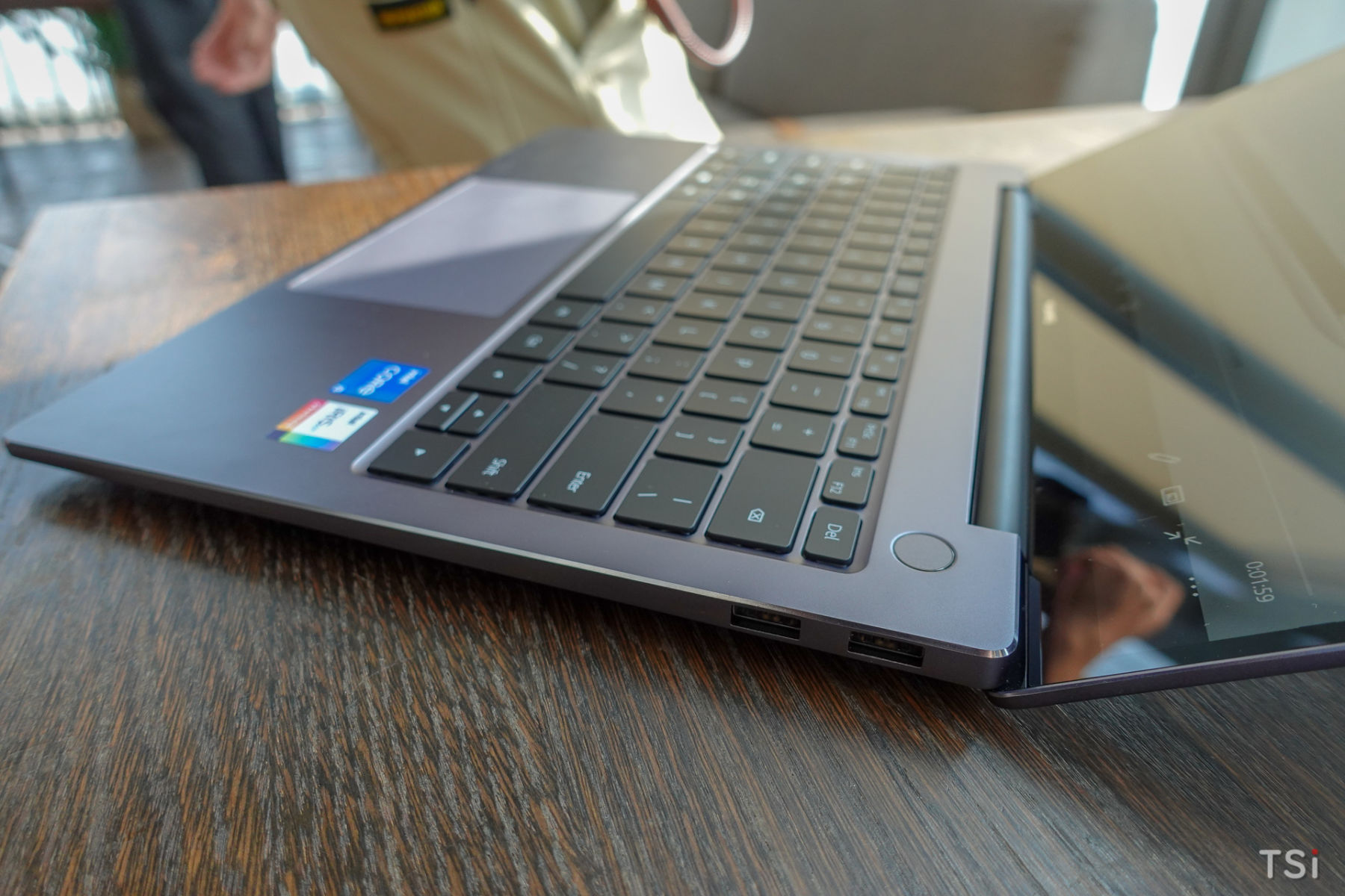 Huawei MateBook 14 ra mắt: tỉ lệ khung hình 3:2, giá dưới 20 triệu đồng
