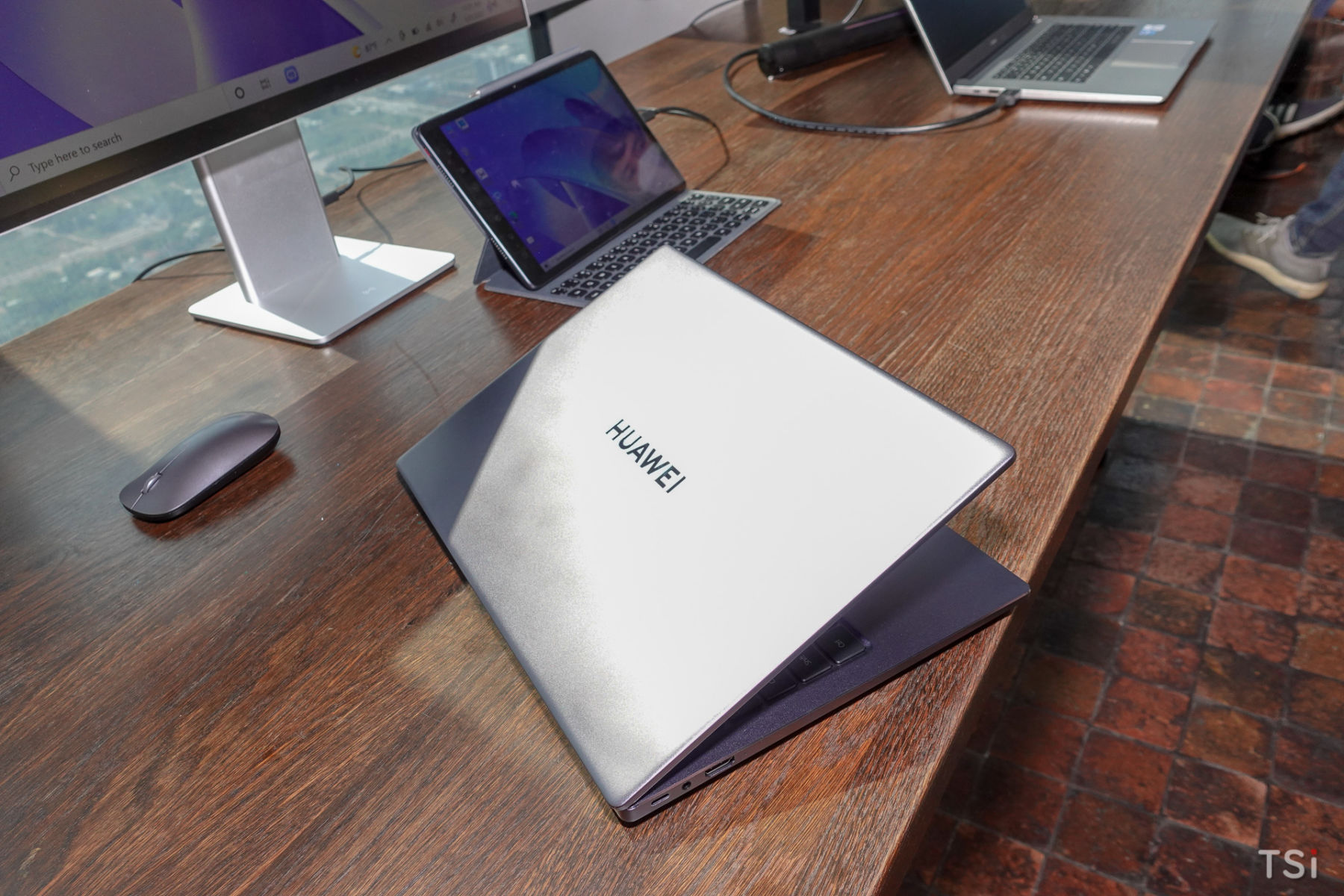 Huawei MateBook 14 ra mắt: tỉ lệ khung hình 3:2, giá dưới 20 triệu đồng