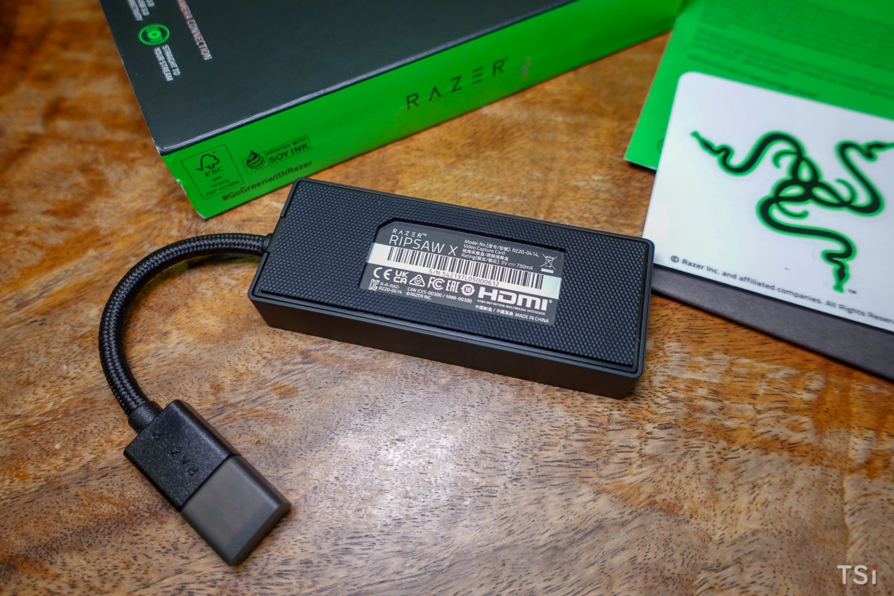 Thử xài Razer Ripsaw X: dễ dùng, cắm là chạy, tương thích tốt Thử xài Razer Ripsaw X: dễ dùng, cắm là chạy, tương thích tốt