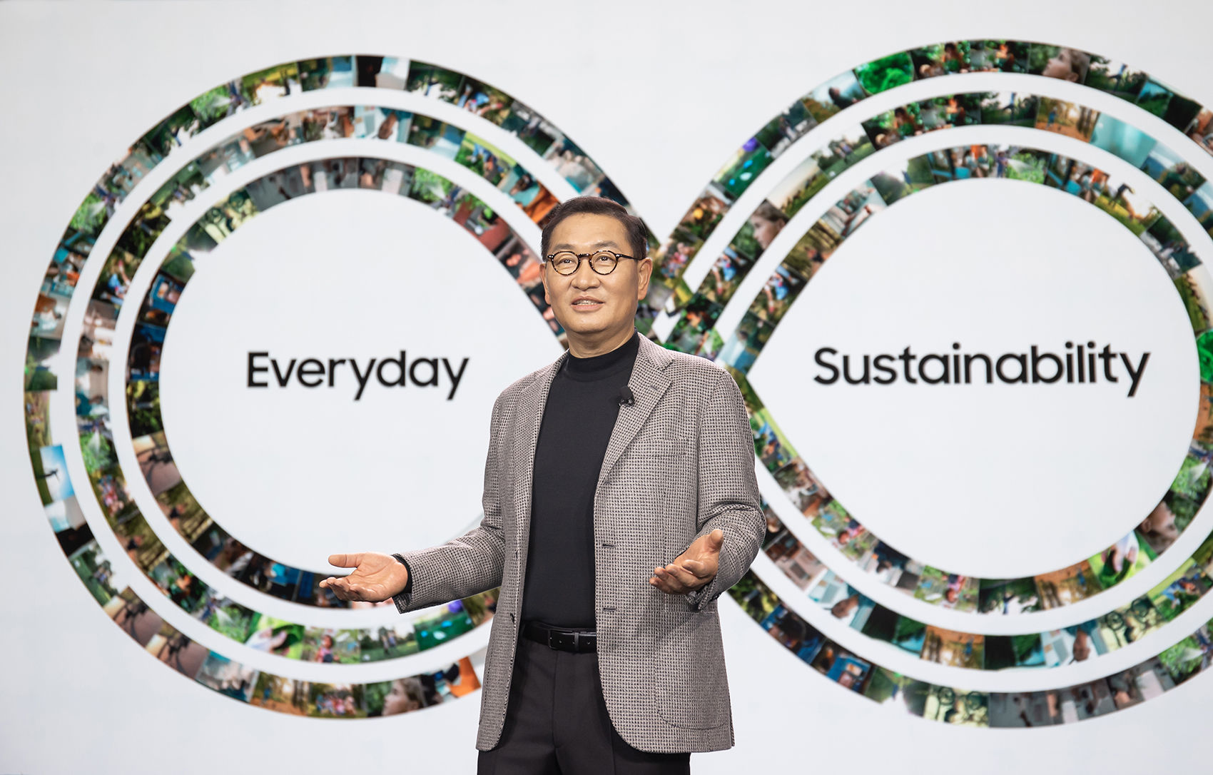 Samsung giới thiệu tầm nhìn ‘Together for Tomorrow’ tại CES 2022 Samsung giới thiệu tầm nhìn ‘Together for Tomorrow’ tại CES 2022