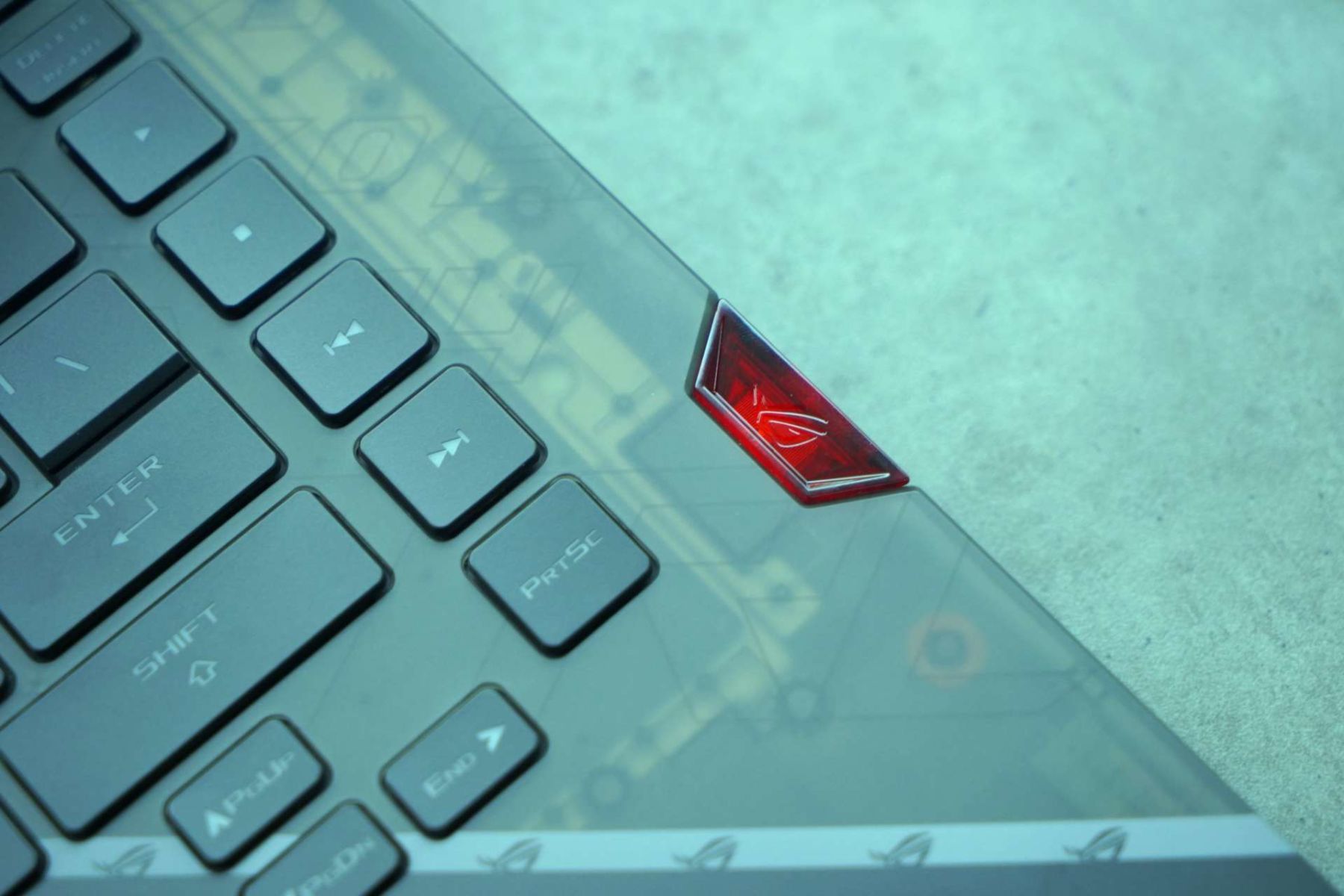 ASUS ROG Strix SCAR 15 – Laptop Gaming trang bị Intel Core Gen 12 đầu tiên tại Việt Nam ASUS ROG Strix SCAR 15 – Laptop Gaming trang bị Intel Core Gen 12 đầu tiên tại Việt Nam