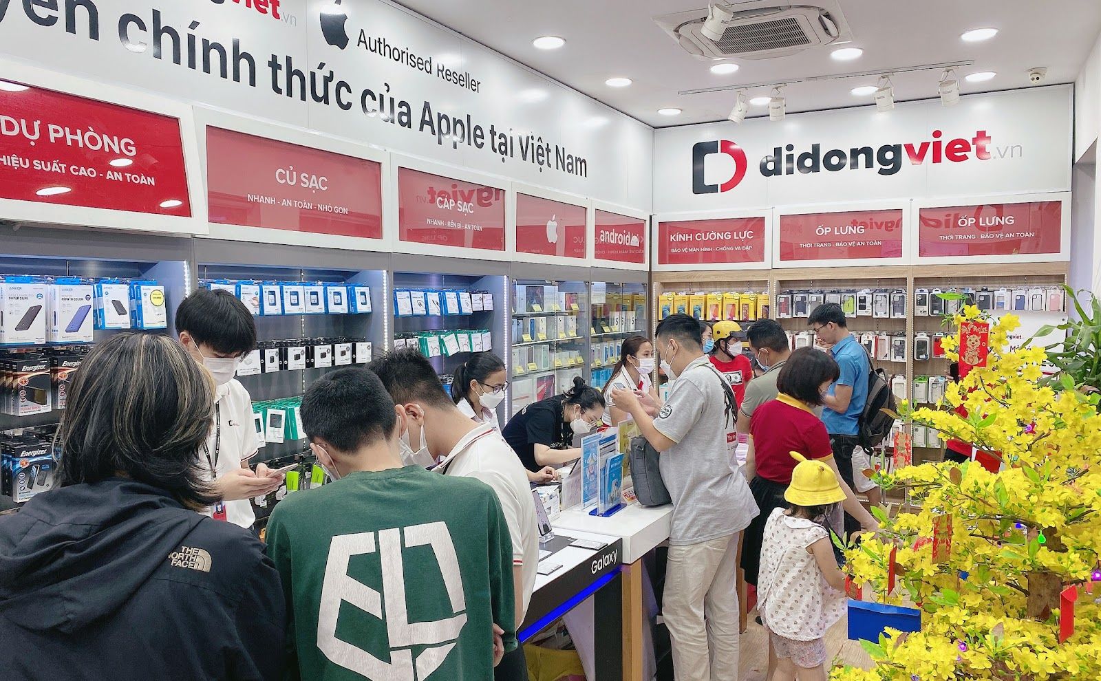 Hàng công nghệ dịp Tết: Giảm giá sốc, nhiều lựa chọn tốt Hàng công nghệ dịp Tết: Giảm giá sốc, nhiều lựa chọn tốt