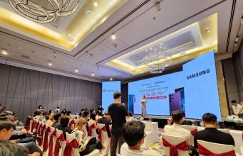 Di Động Việt tổ chức sự kiện 'Vẽ tiếp ước mơ', mở bán Samsung Galaxy S2 Series