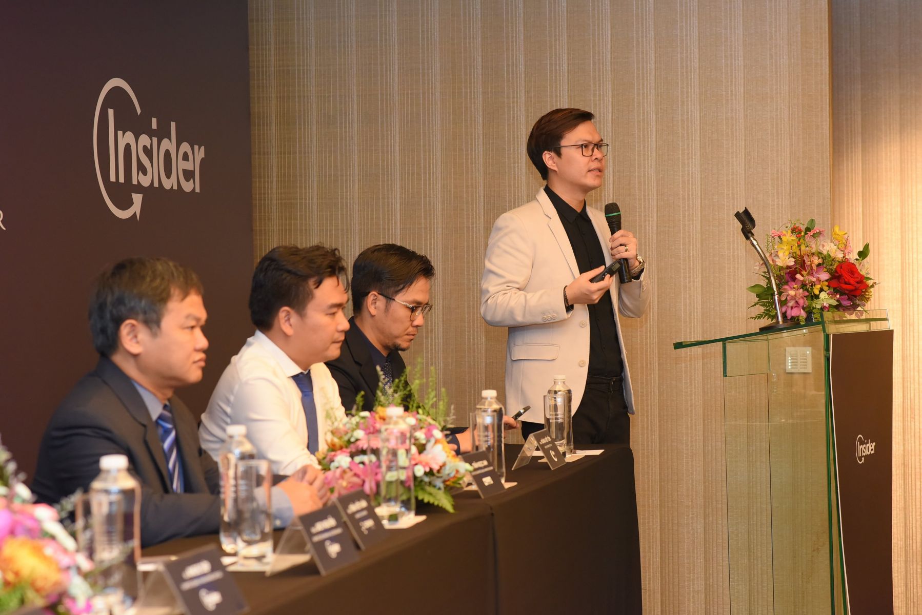 Insider CDxP - Kỳ lân công nghệ B2B SaaS công bố mức định giá 1,22 tỷ USD cho vòng gọi vốn Series D, quyết tâm đầu tư lâu dài vào Việt Nam Insider CDxP - Kỳ lân công nghệ B2B SaaS công bố mức định giá 1,22 tỷ USD cho vòng gọi vốn Series D, quyết tâm đầu tư lâu dài vào Việt Nam