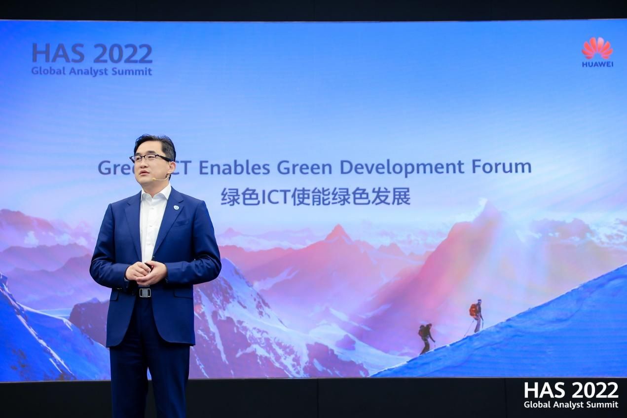 Huawei công bố báo cáo Phát triển Xanh 2030 Huawei công bố báo cáo Phát triển Xanh 2030