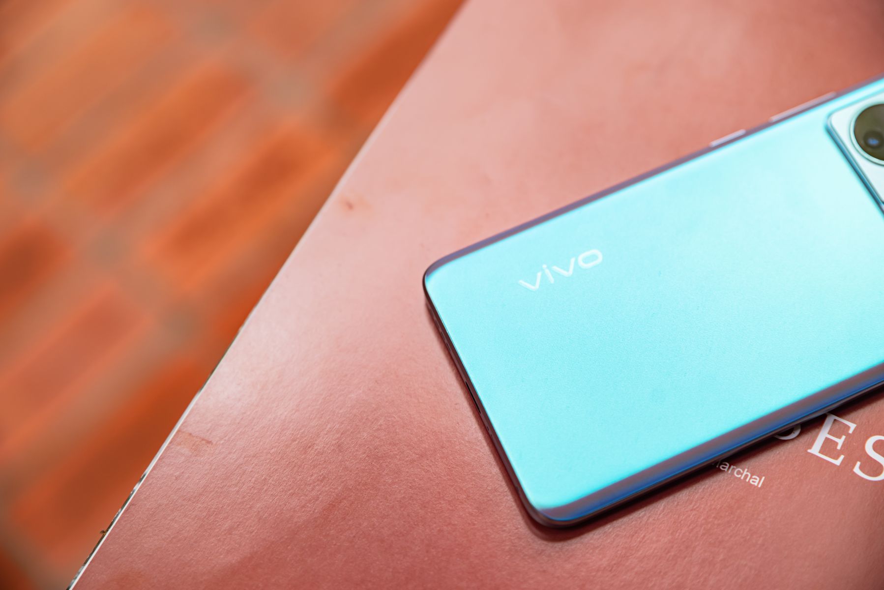 Lộ diện những hình ảnh đầu tiên của vivo T-series tại thị trường Việt Nam Lộ diện những hình ảnh đầu tiên của vivo T-series tại thị trường Việt Nam