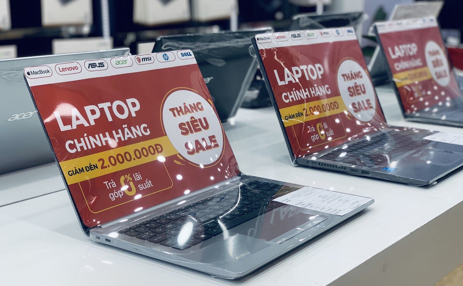Giá bán nhiều dòng laptop giảm mạnh, có dòng giảm đến 5 triệu đồng ngay đầu tháng 6 này Giá bán nhiều dòng laptop giảm mạnh, có dòng giảm đến 5 triệu đồng ngay đầu tháng 6 này