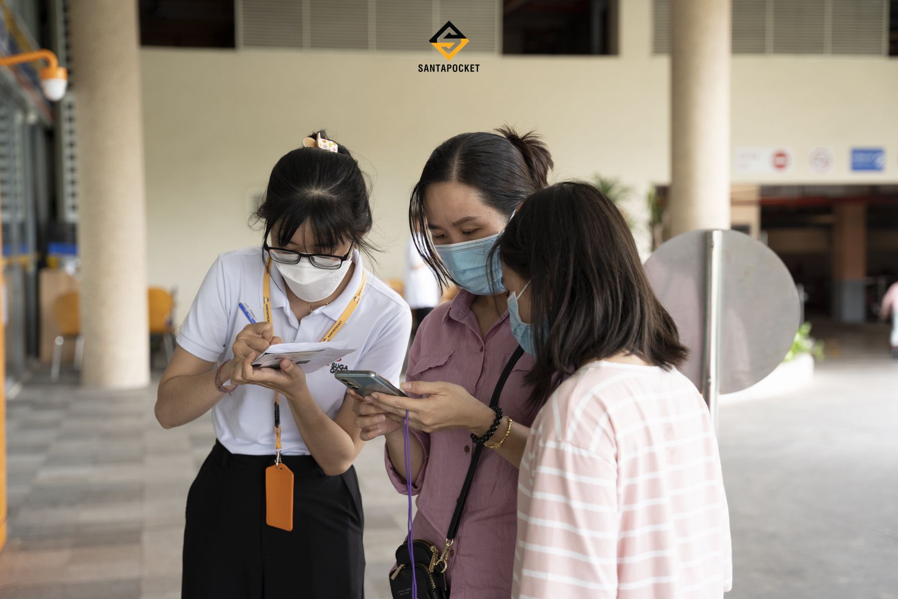 SantaPocket: tủ giao hàng thông minh 4.0 SantaPocket: tủ giao hàng thông minh 4.0