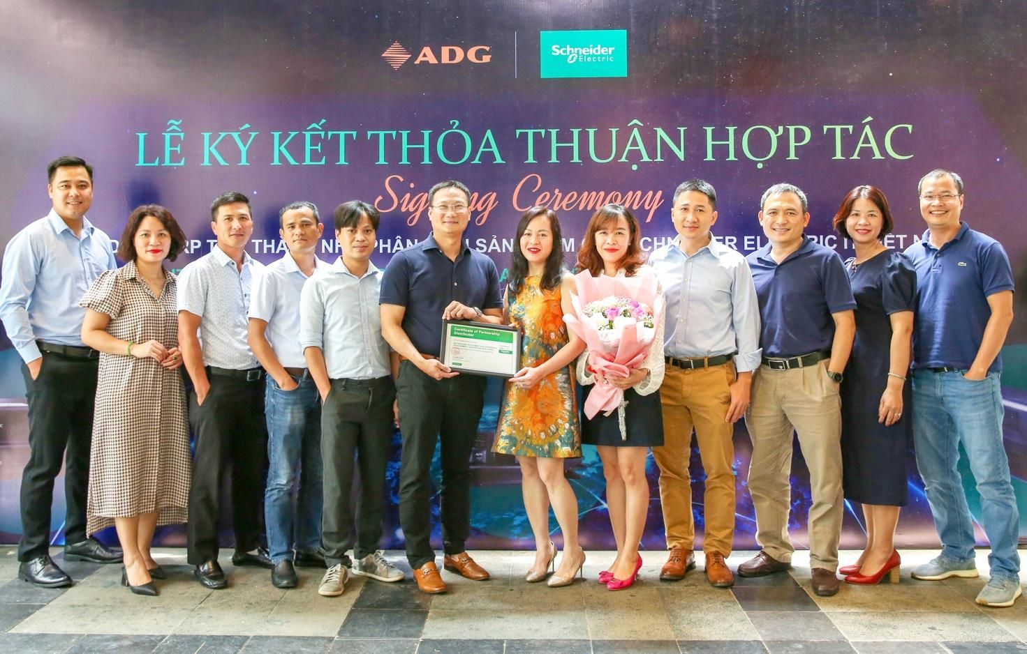 ADG trở thành nhà phân phối sản phẩm của Schneider Electric IT Việt Nam ADG trở thành nhà phân phối sản phẩm của Schneider Electric IT Việt Nam