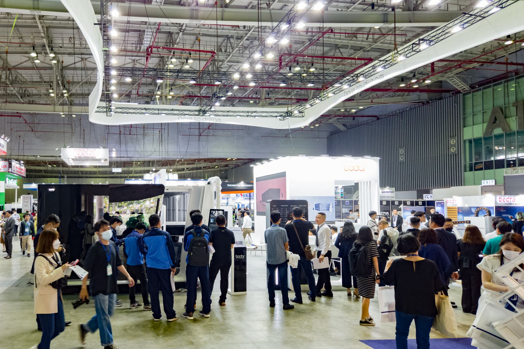 Khai mạc triển lãm về máy công cụ, Cơ khí chính xác & gia công kim loại MTA Vietnam 2022 Khai mạc triển lãm về máy công cụ, Cơ khí chính xác & gia công kim loại MTA Vietnam 2022