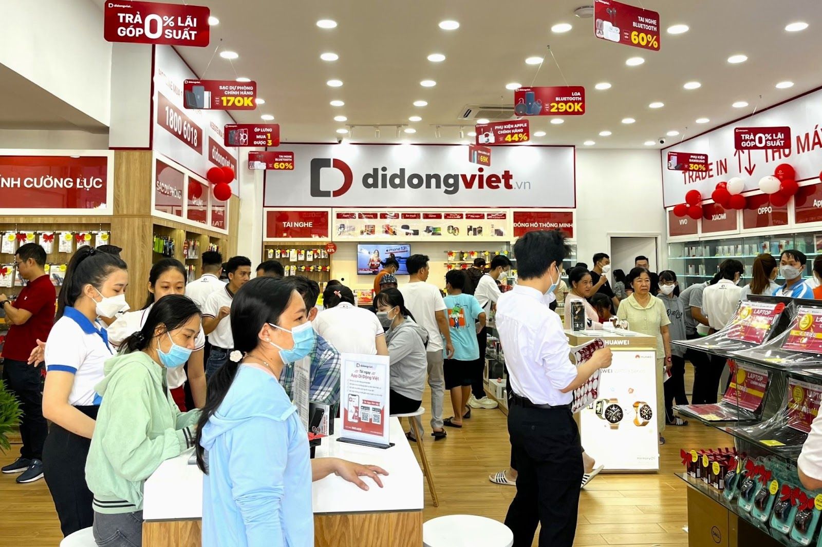 Di Động Việt tung ưu đãi mùa “Back to School” cho tân sinh viên Di Động Việt tung ưu đãi mùa “Back to School” cho tân sinh viên