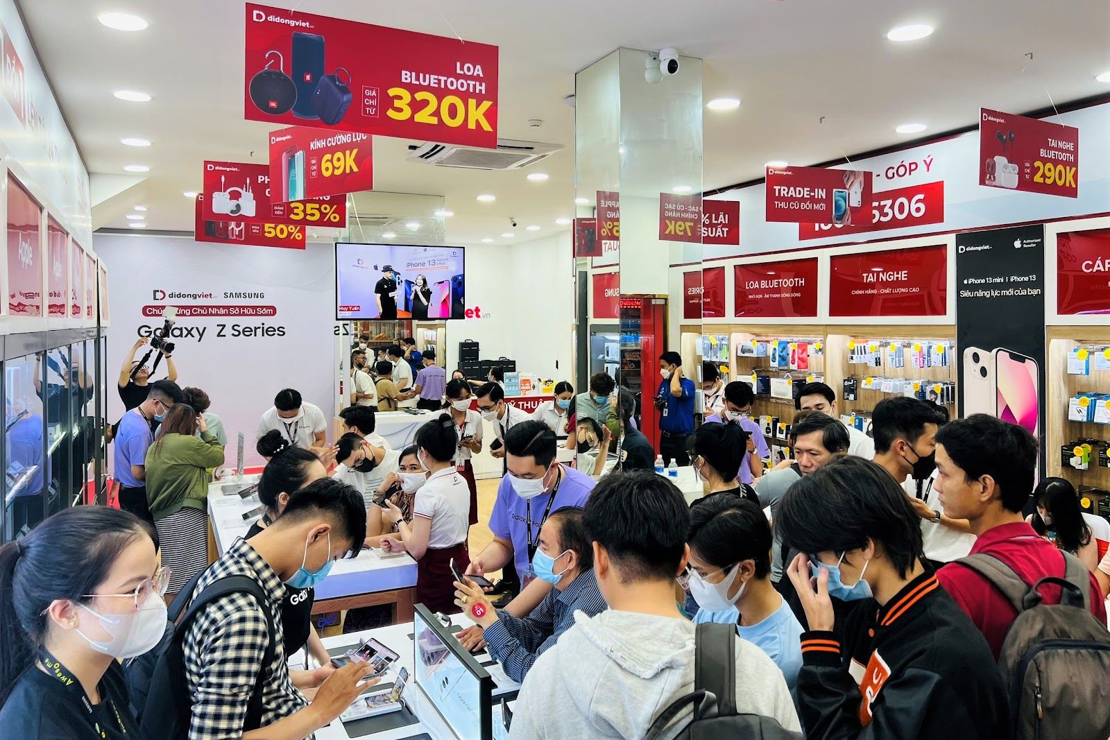 Đại lễ 2.9: Điện thoại, laptop, phụ kiện công nghệ… ngập tràn khuyến mãi chờ khách, ưu đãi lên đến 54% Đại lễ 2.9: Điện thoại, laptop, phụ kiện công nghệ… ngập tràn khuyến mãi chờ khách, ưu đãi lên đến 54%