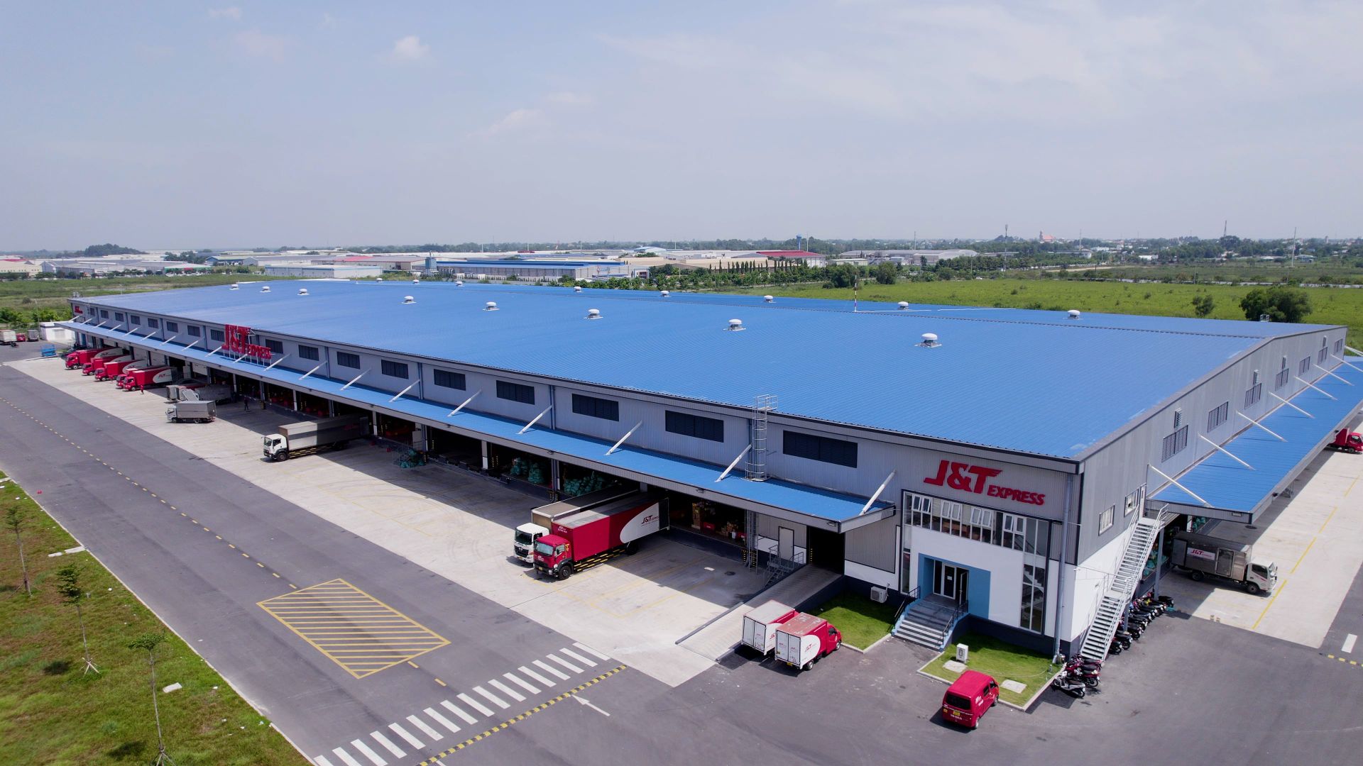 J&T Express nỗ lực theo dòng chảy chung của thị trường thương mại điện tử xuyên biên giới J&T Express nỗ lực theo dòng chảy chung của thị trường thương mại điện tử xuyên biên giới