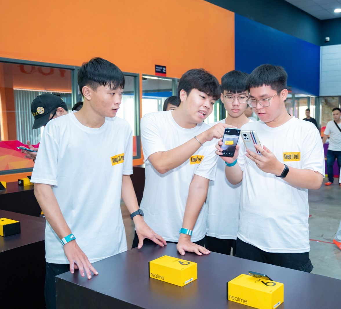 Nhìn lại sinh nhật realme 4 tuổi: Ngày hội tri ân Fanfest hoành tráng, realme Watch 3 vượt 1000 pre-order và ưu đãi đến 30% trên Lazada từ 9.9 Nhìn lại sinh nhật realme 4 tuổi: Ngày hội tri ân Fanfest hoành tráng, realme Watch 3 vượt 1000 pre-order và ưu đãi đến 30% trên Lazada từ 9.9