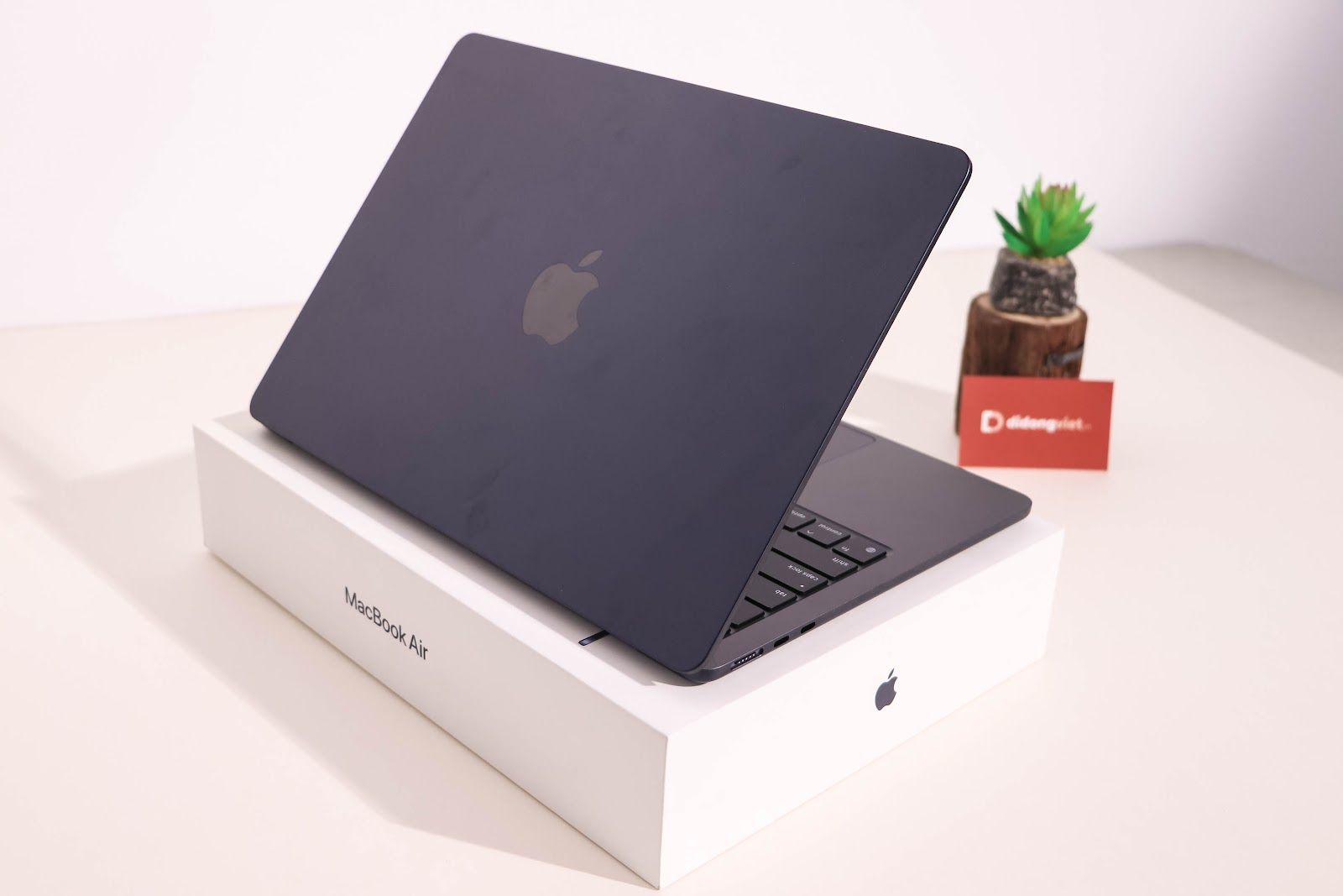 Halloween ngập tràn ưu đãi: điện thoại, MacBook, phụ kiện công nghệ giảm hơn 8 triệu đồng Halloween ngập tràn ưu đãi: điện thoại, MacBook, phụ kiện công nghệ giảm hơn 8 triệu đồng