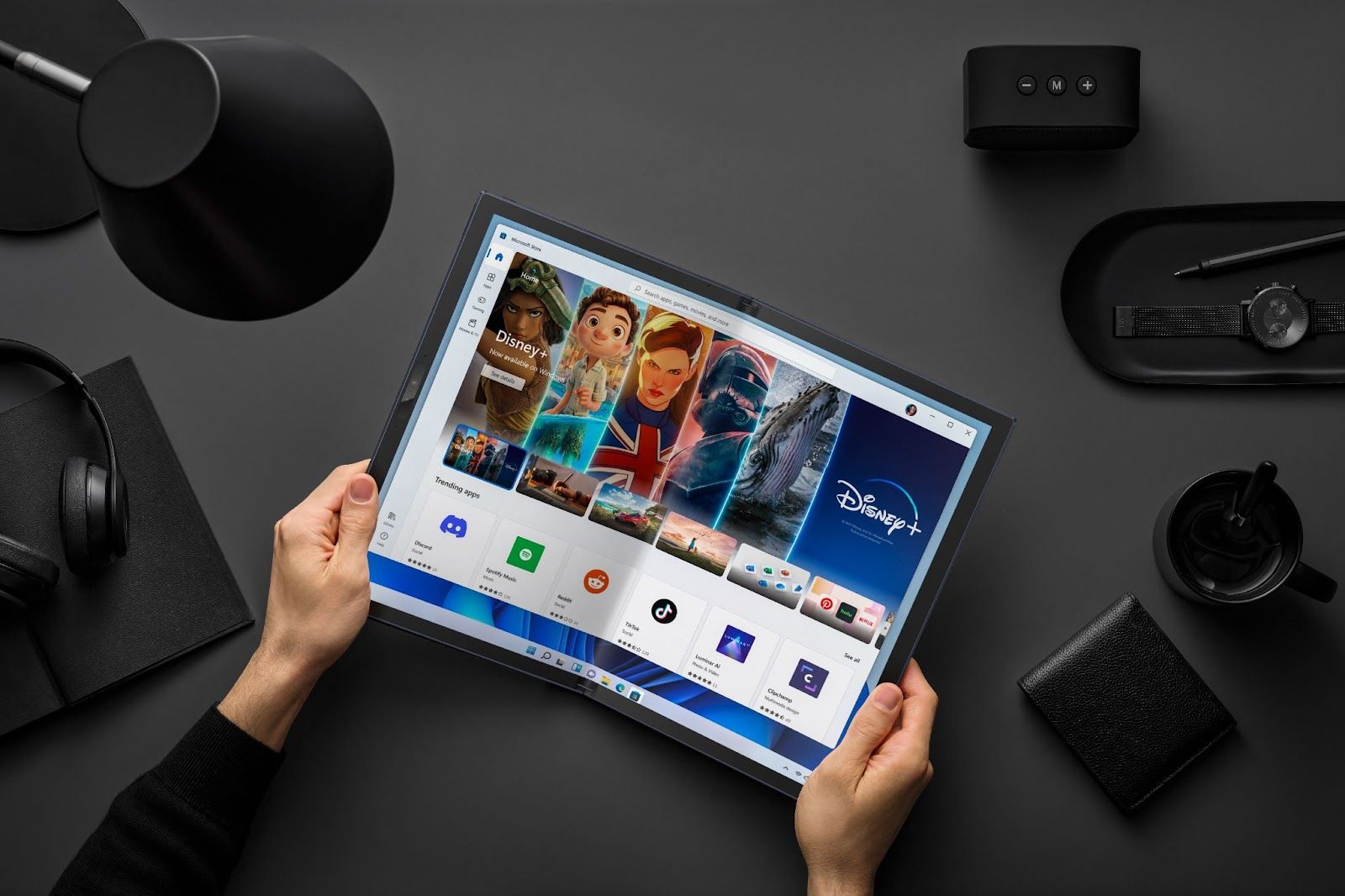 ASUS ra mắt Zenbook 17 Fold OLED (UX9702), giá 90 triệu đồng ASUS ra mắt Zenbook 17 Fold OLED (UX9702)