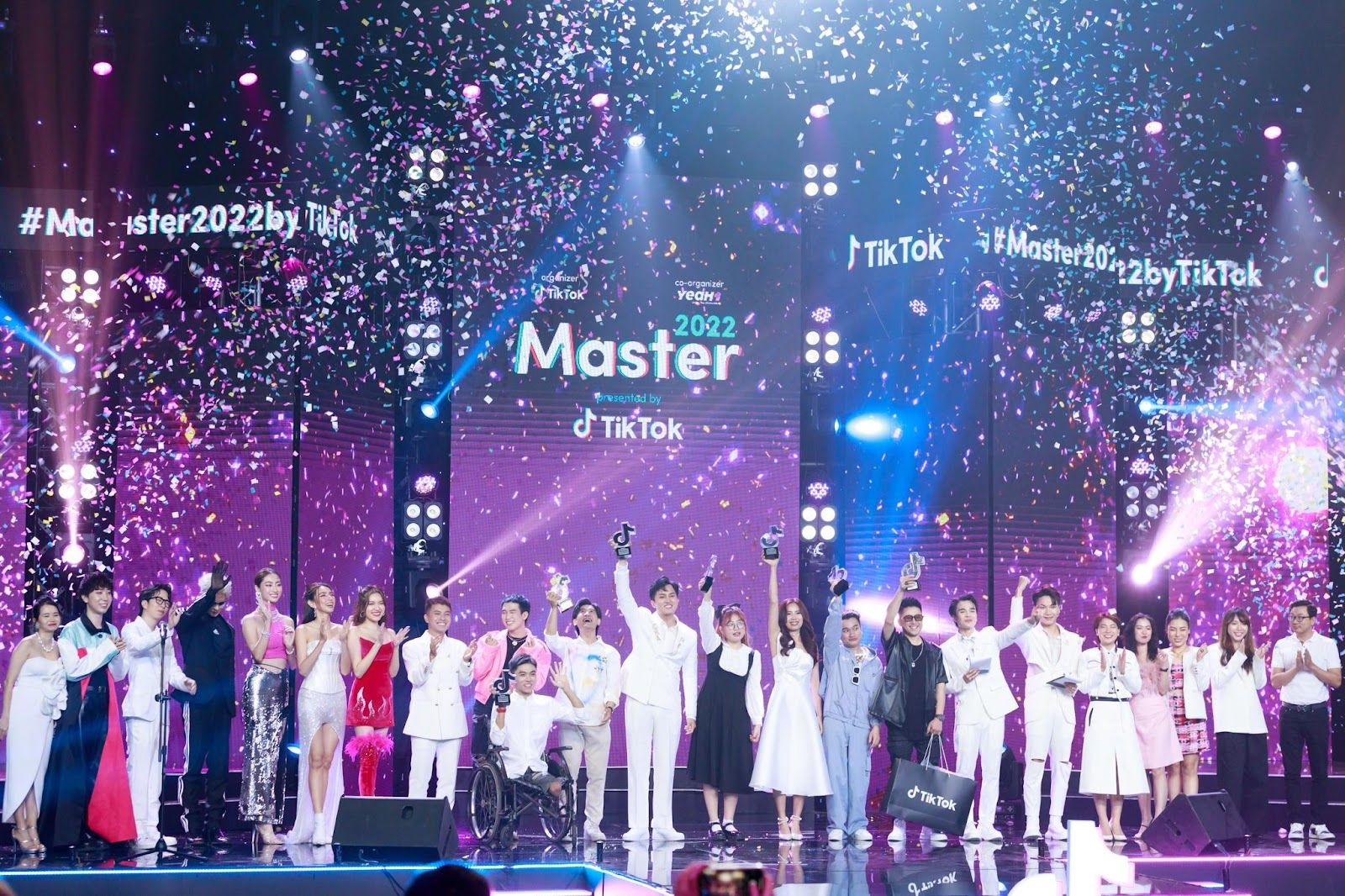 Bùng nổ cảm xúc đêm Gala Master 2022 by TikTok: Lộ diện quán quân 7 hạng mục Bùng nổ cảm xúc đêm Gala Master 2022 by TikTok: Lộ diện quán quân 7 hạng mục