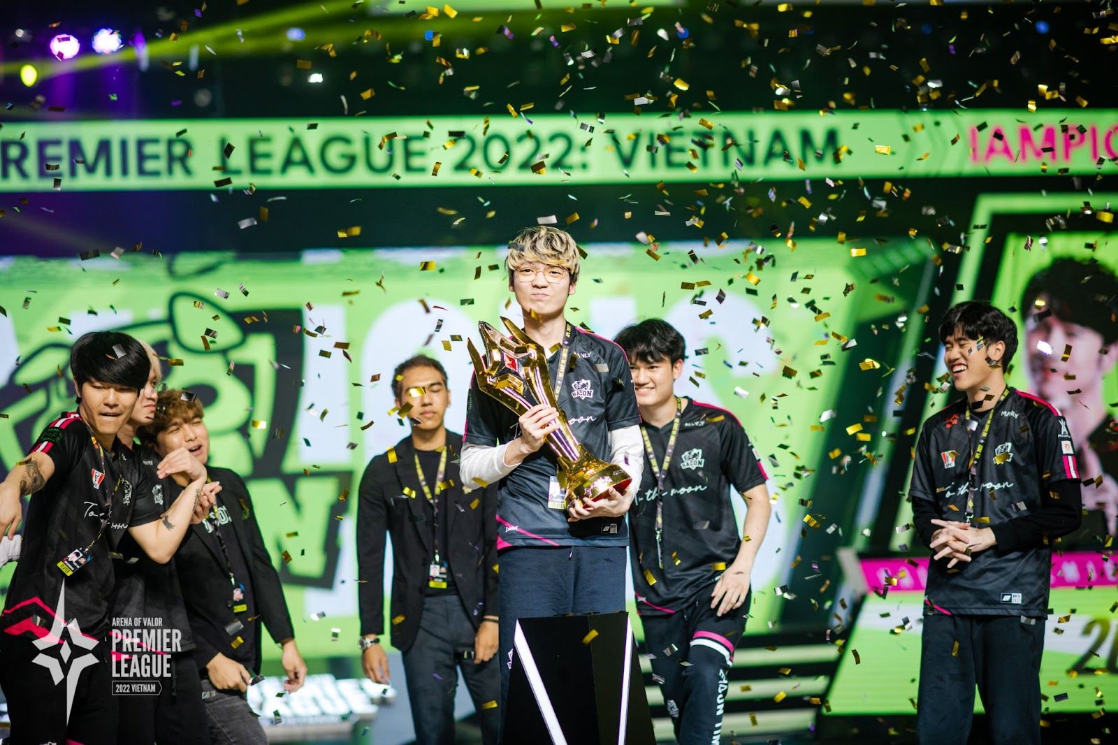 Bacon Time vô địch APL 2022: Việt Nam