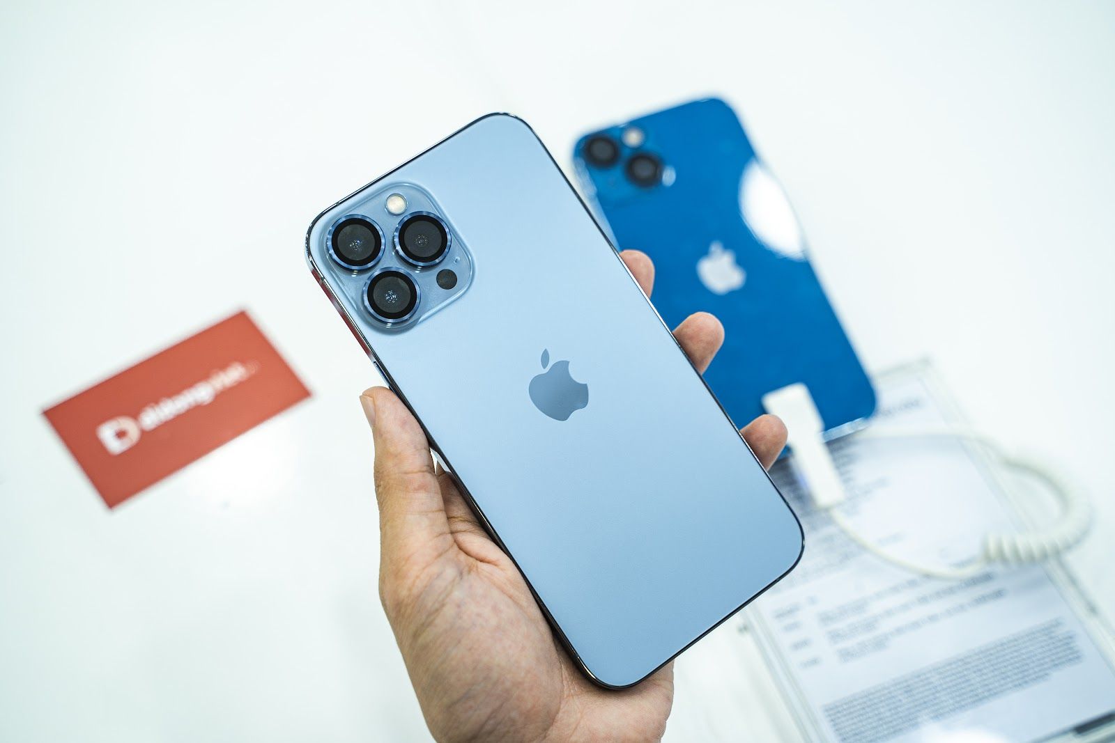 iPhone 11 Pro Max cũ giá bao nhiêu? Có nên mua năm 2022? | websosanh.vn