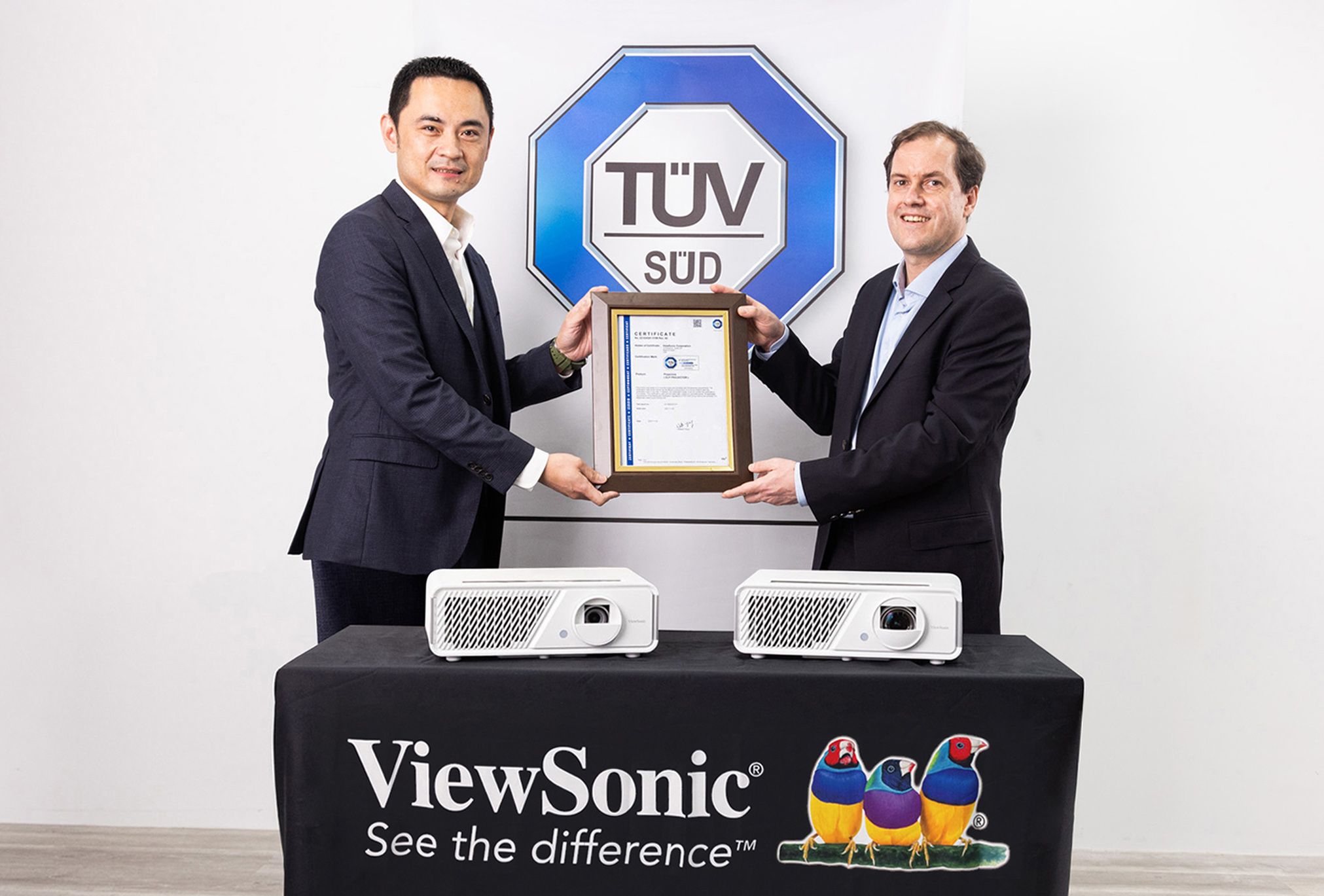 Máy chiếu LED ViewSonic X1 và X2 đạt chứng nhận TÜV SÜD Low Blue Light Máy chiếu LED ViewSonic X1 và X2 đạt chứng nhận TÜV SÜD Low Blue Light