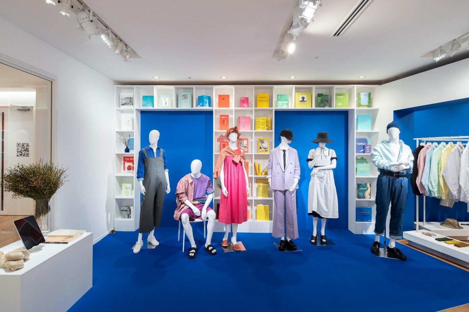 UNIQLO giới thiệu bộ sưu tập LifeWear Xuân/Hè 2023 UNIQLO giới thiệu bộ sưu tập LifeWear Xuân/Hè 2023