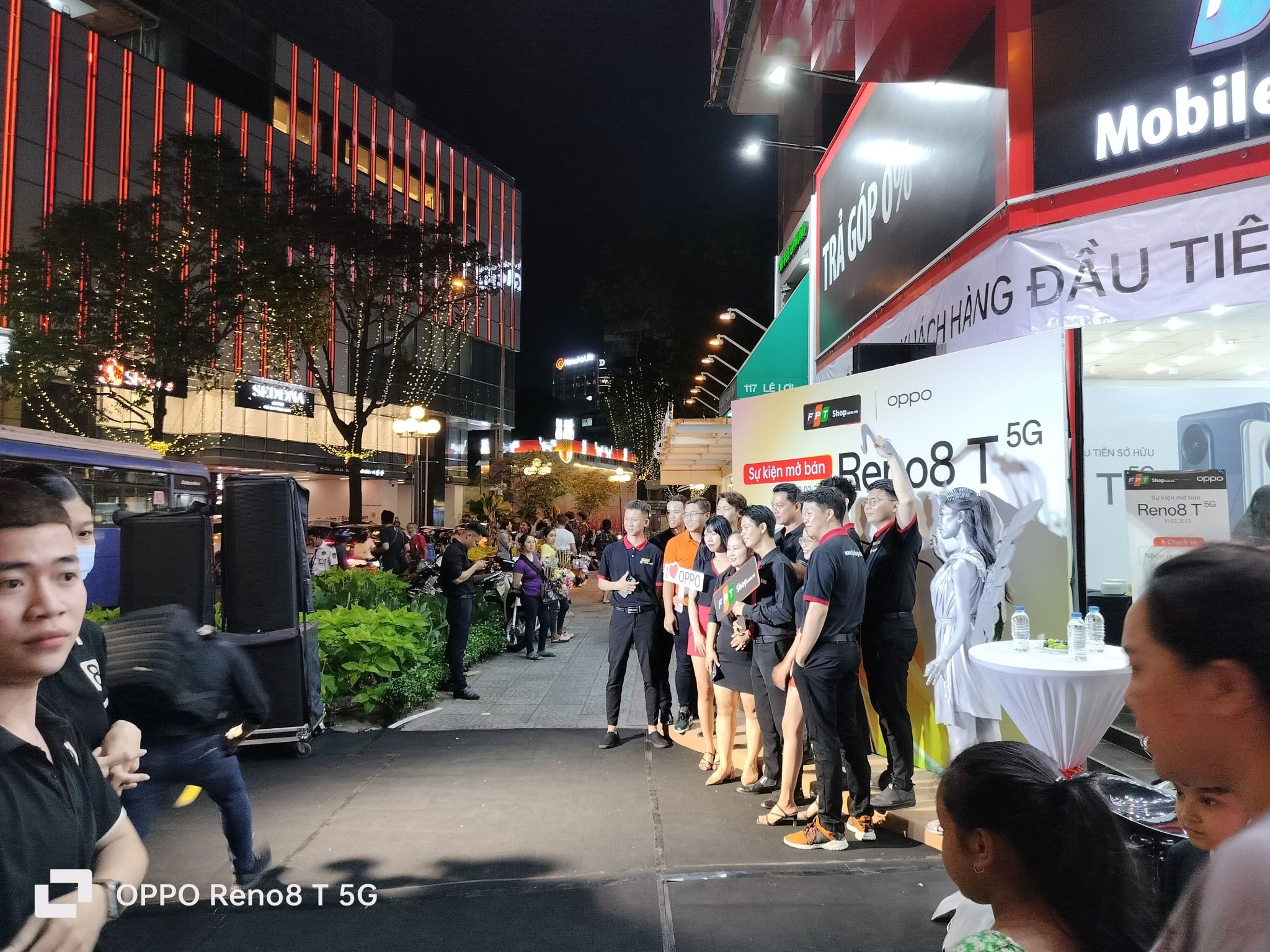 FPT Shop rộn ràng mở bán OPPO Reno8 T Series sớm nhất thị trường FPT Shop rộn ràng mở bán OPPO Reno8 T Series sớm nhất thị trường