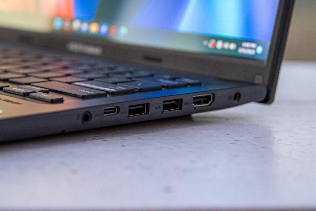 ASUS Vivobook 14 OLED - laptop dành cho sinh viên quá chất lượng