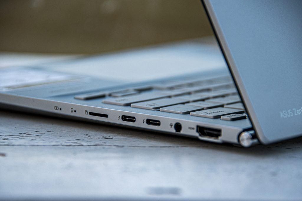 ASUS Zenbook 14 OLED (UX3402V): ultrabook doanh nhân mỏng, nhẹ, sang trọng ASUS Zenbook 14 OLED (UX3402V): ultrabook doanh nhân mỏng, nhẹ, sang trọng