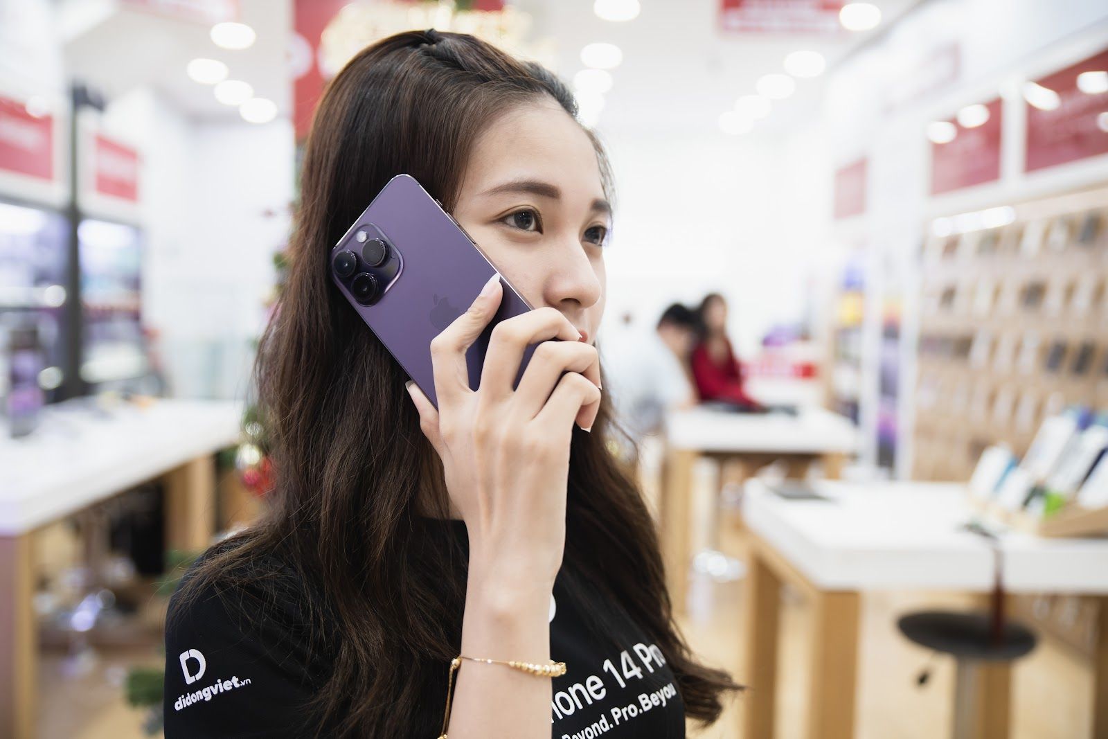 Loạt sản phẩm Apple giảm không thấy đáy tại Việt Nam, giảm đến 10 triệu đồng Loạt sản phẩm Apple giảm không thấy đáy tại Việt Nam, giảm đến 10 triệu đồng