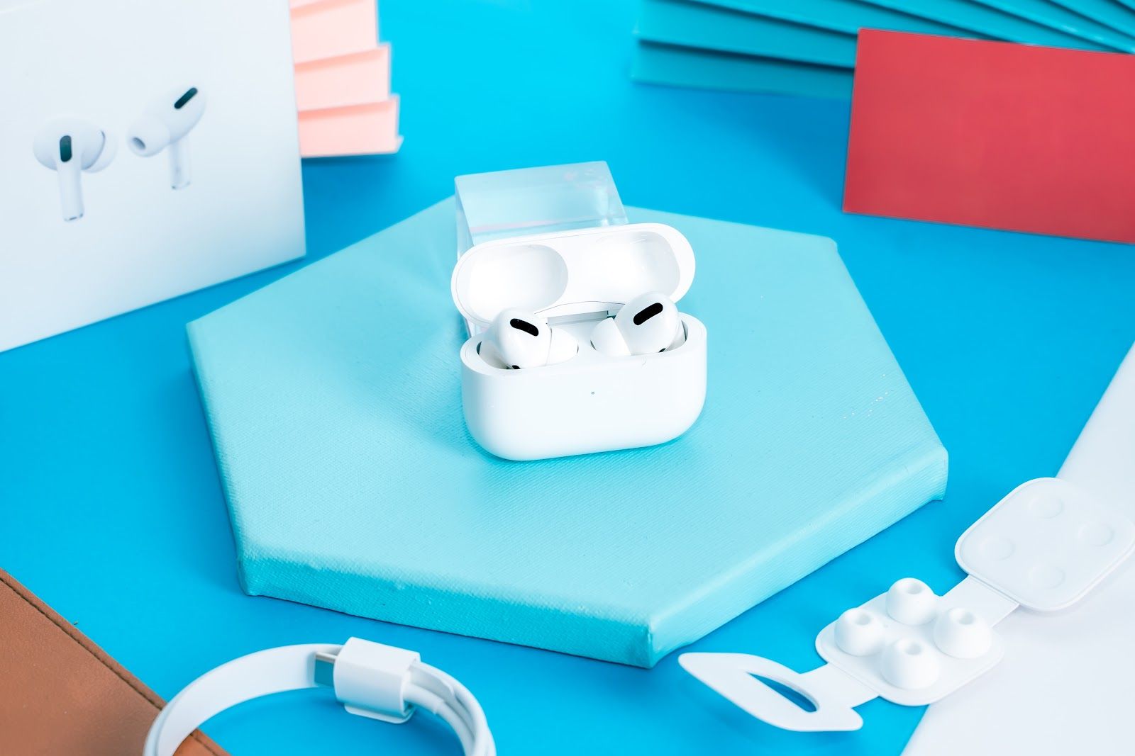 Loạt sản phẩm Apple giảm không thấy đáy tại Việt Nam, giảm đến 10 triệu đồng Loạt sản phẩm Apple giảm không thấy đáy tại Việt Nam, giảm đến 10 triệu đồng