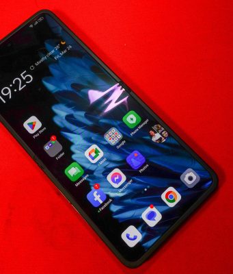 Mở hộp OPPO Find N2 Flip: smartphone nắp gập khiến chị em phát sốt