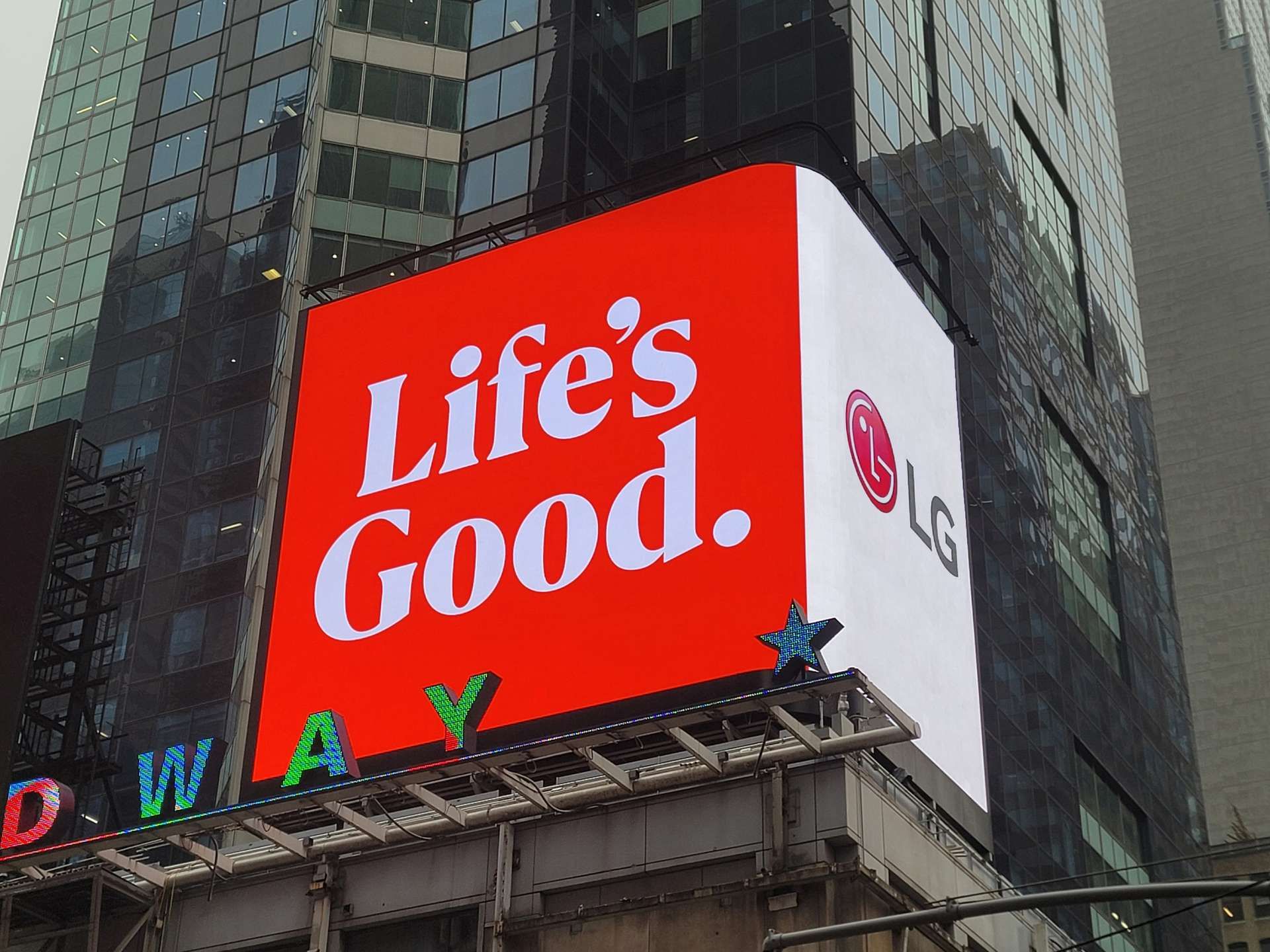 CEO LG đến thăm cơ sở sản xuất tại Việt Nam, Thái Lan và Indonesia CEO LG đến thăm cơ sở sản xuất tại Việt Nam, Thái Lan và Indonesia