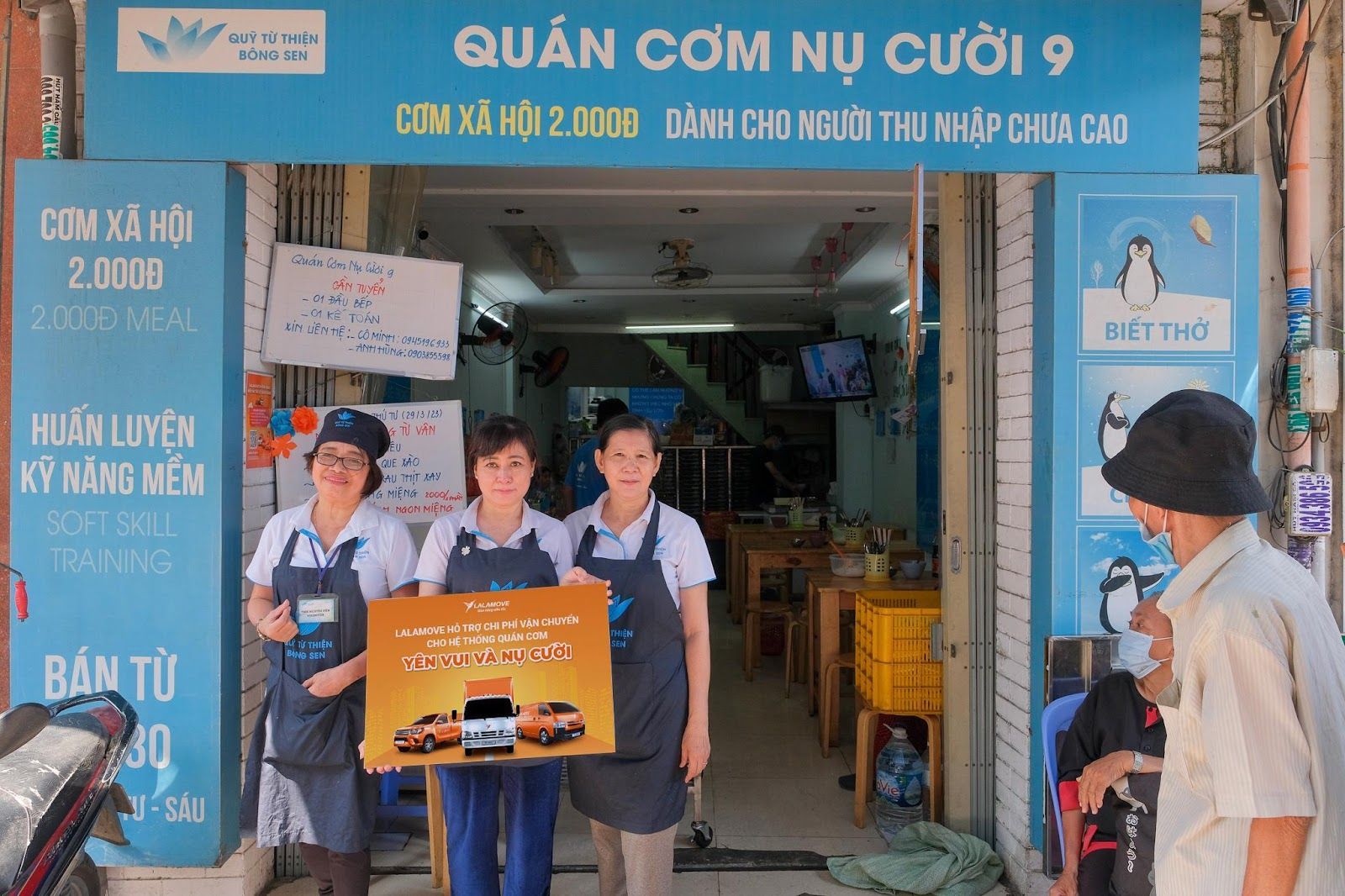 Lalamove Việt Nam đồng hành cùng Quỹ Bông Sen mang "Quán cơm Yên vui & Nụ cười" đến hàng nghìn người khó khăn và đối tác tài xế Lalamove Việt Nam đồng hành cùng Quỹ Bông Sen mang "Quán cơm Yên vui & Nụ cười" đến hàng nghìn người khó khăn và đối tác tài xế