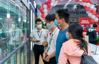 Nhiều dòng điện thoại giảm “cực sốc”, hơn 10 triệu nhân dịp Ngày của Mẹ