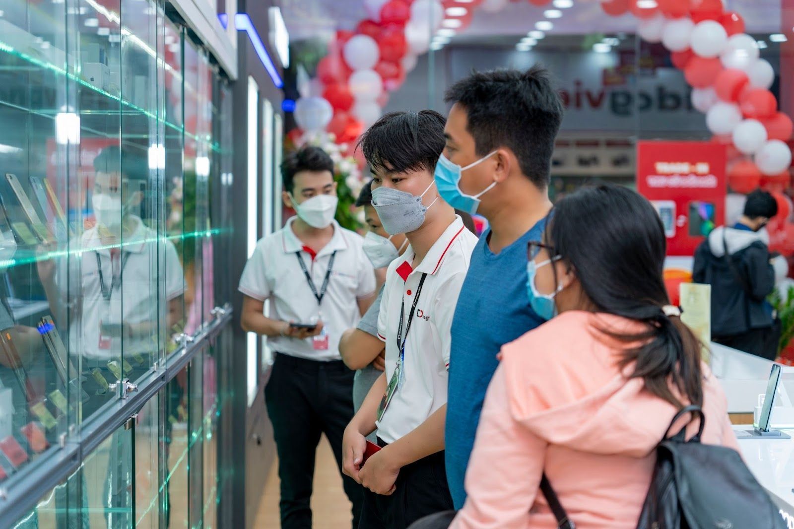 Nhiều dòng điện thoại giảm “cực sốc”, hơn 10 triệu nhân dịp Ngày của Mẹ Nhiều dòng điện thoại giảm “cực sốc”, hơn 10 triệu nhân dịp Ngày của Mẹ