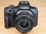 Canon EOS R100 lên kệ