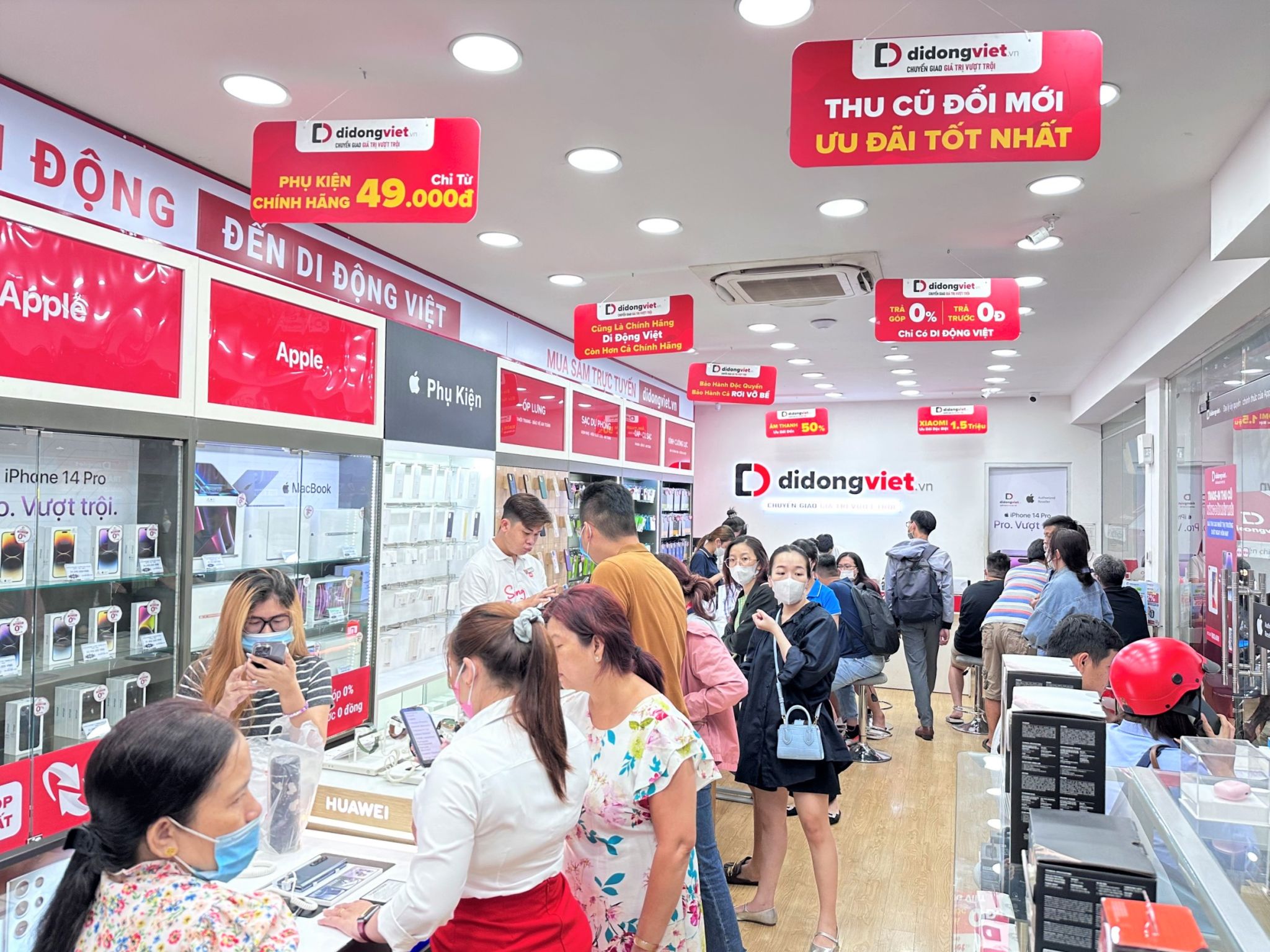 Giá iPhone tháng 6/2023 giảm chạm đáy hơn 8 triệu đồng, iPhone 14 Pro Max giá cuối từ 23,59 triệu đồng 215658-iphone-giam-cham-day-hon-8-trieu-dong