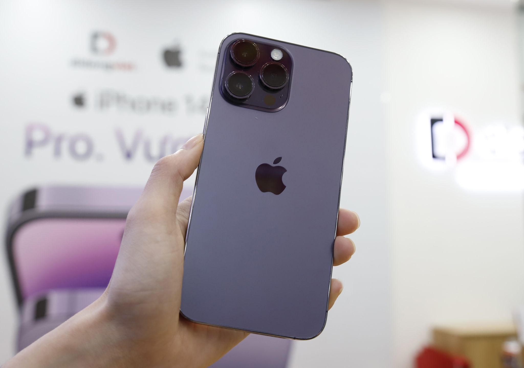 iPhone VN/A đồng loạt giảm giá, iPhone 14 Pro Max xuống dưới 26 triệu đồng 217009-iphone-vn-a-iphone-14-pro-max-duoi-25