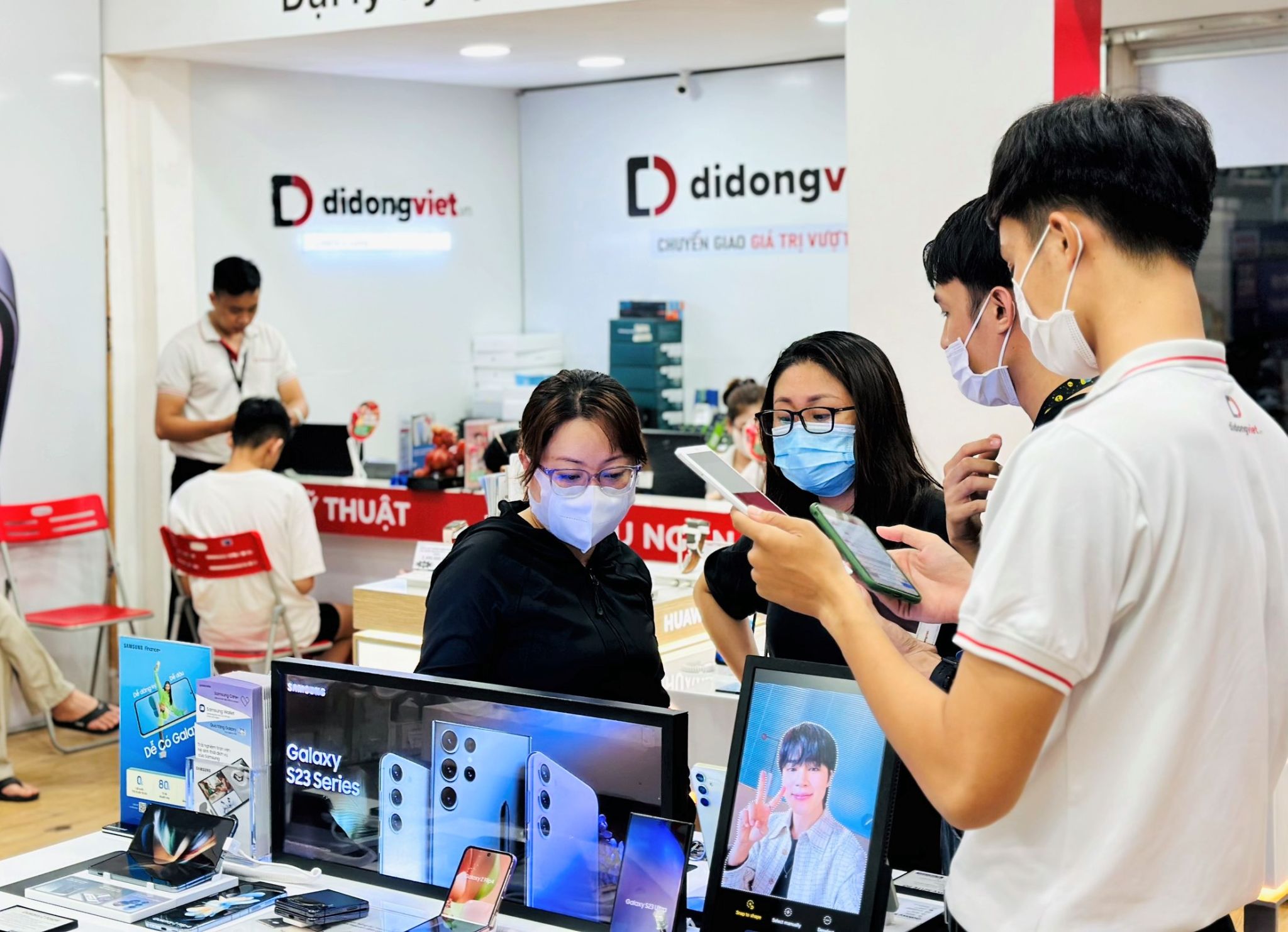Khi các đại lý bán lẻ “bắt trend” trong cuộc chiến giá 217181-dai-ly-ban-le-bat-trend-chien-gia