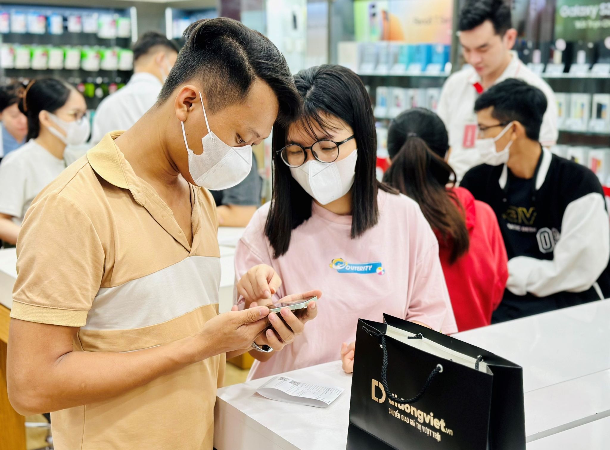 Khi các đại lý bán lẻ “bắt trend” trong cuộc chiến giá 217181-dai-ly-ban-le-bat-trend-chien-gia